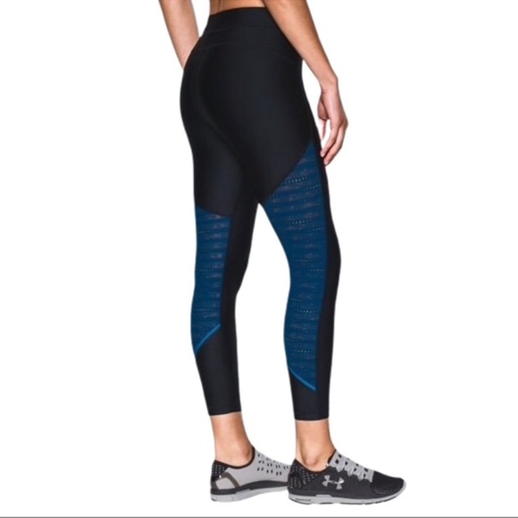 UNDER ARMOUR UA Heatgear Supervent Crop Capri Leggings Black Blue NWT Womens XS - Picture 1 of 11